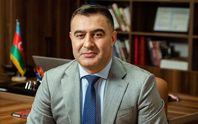 Həbsdə olan vəkil bu şəxsi məhkəməyə verdi
