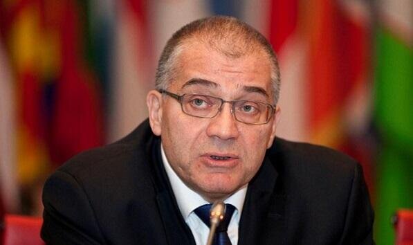 Araz Əzimov İran səfiri ilə görüşdü