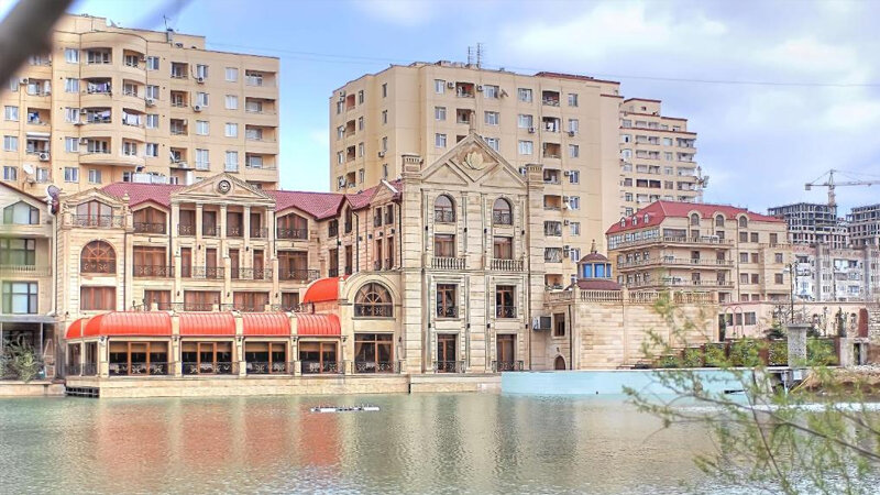 "Lake" otelində 4183 manatlıq oğurluq - Ofisiant həbs edildi