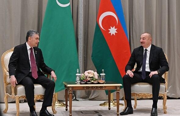 Əliyev Berdiməhəmmədovla görüşdü