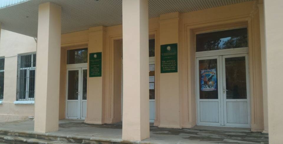 Müğənninin qızını fars məktəbində oxutması qalmaqal yaratdı – Məhkəmə sədrimiz də oranı bitirib…