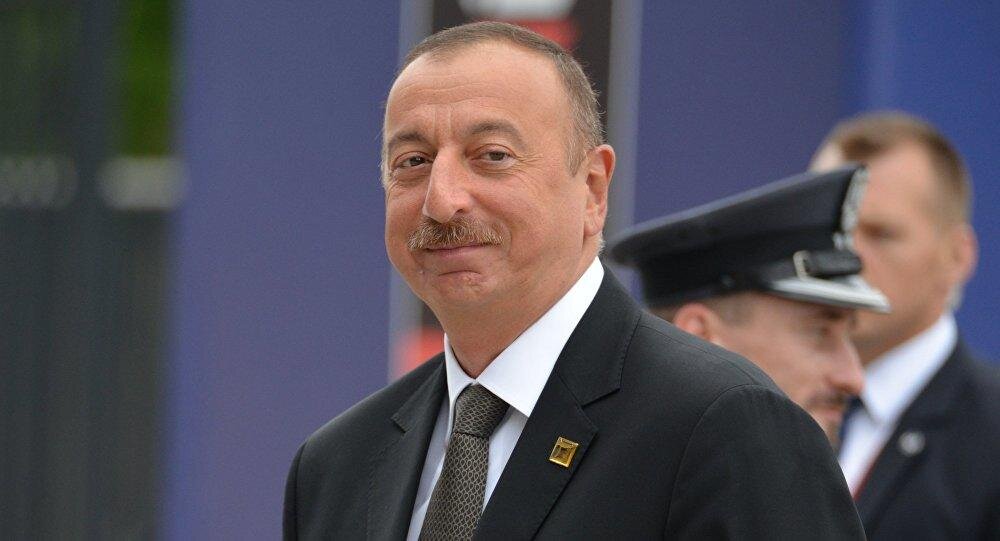 Prezident venesuelalı həmkarını təbrik edib