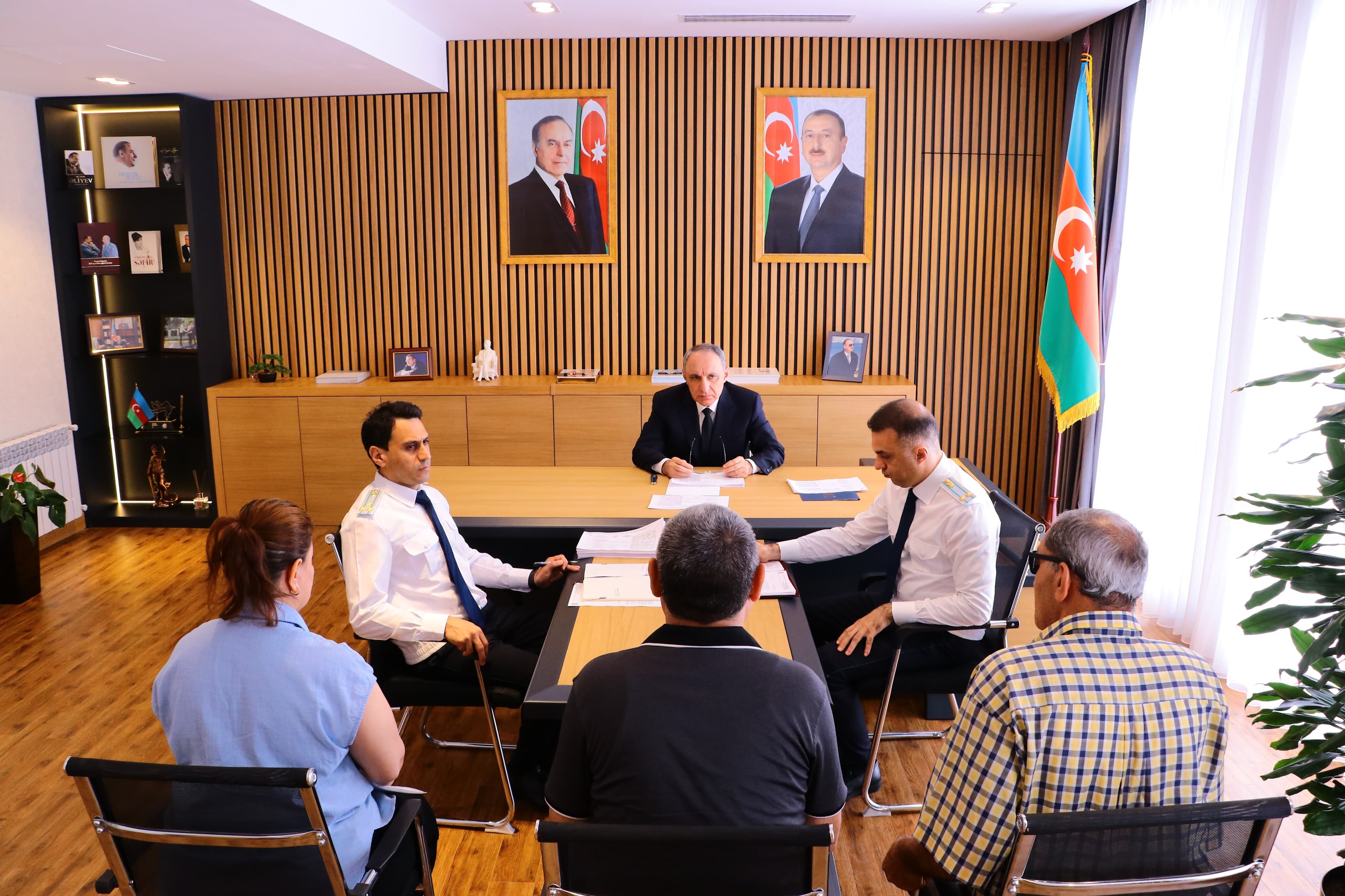 Kamran Əliyev Nərimanov rayonunda vətəndaşları qəbul edib