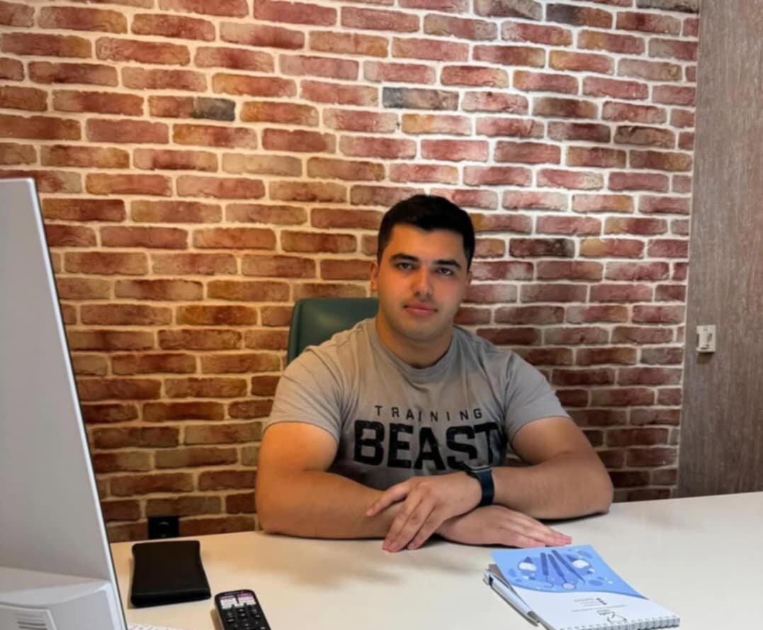 “Stomatoloq.Mehemmed” necə pasiyentləri implant edir?