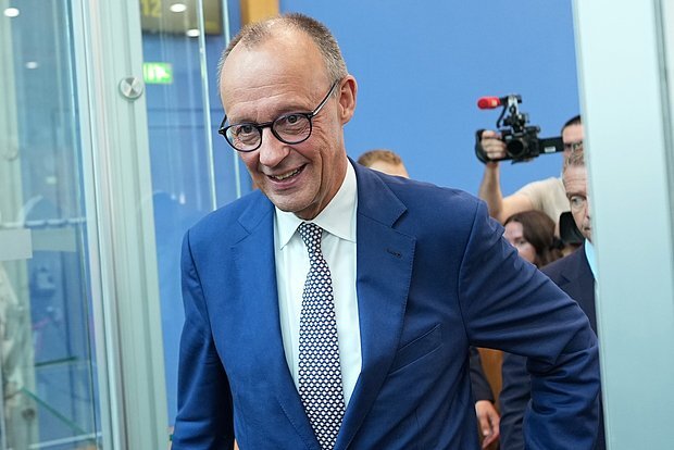 Merz Rusiyaya qarşı yeni sanksiyalara görə Fikoya təşəkkür etdi