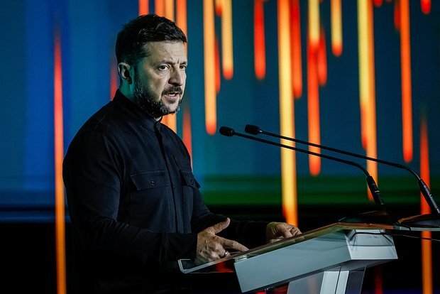 Zelenski Ukraynanın cəbhədəki vəziyyətini şərh edib
