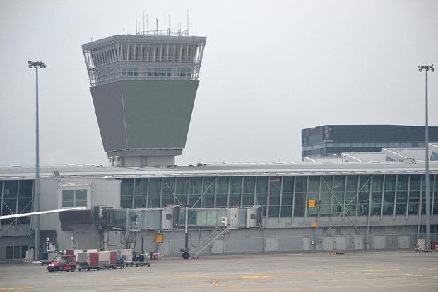 Polşada təyyarələr aerodromlardan qalxmağı dayandırıb