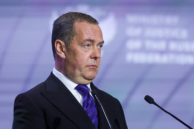 Medvedev fon der Leyenin sözlərinə cavab verib