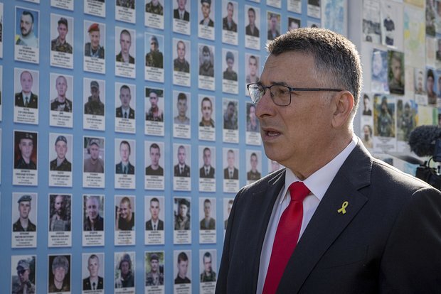 İsrailin xarici işlər naziri Zelenski ilə görüşüb