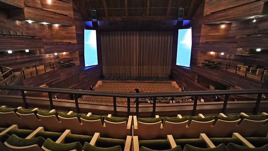Təhlükəsizlik qüvvələri Moskva İncəsənət Teatrının binasında istintaq aparır