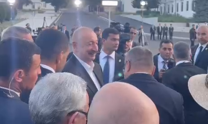 Prezidentin forum iştirakçıları ilə səmimi görüşü – VİDEO