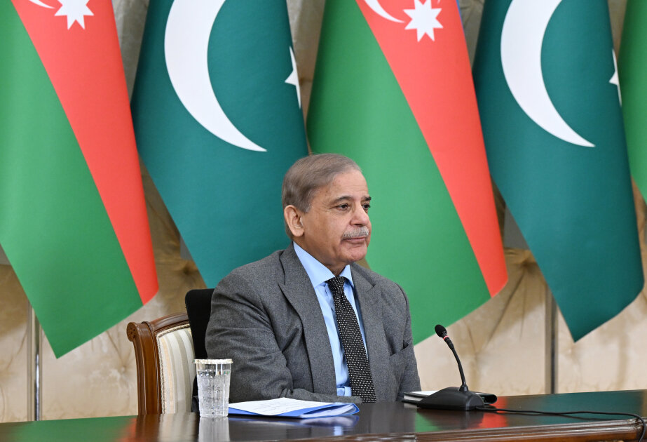 Məhəmməd Şahbaz Şərifin Azərbaycana səfəri başlayıb