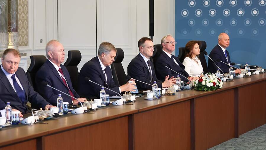 Peskov: Rusiya tərəfdən Ukrayna üzrə danışıqlar qrupunda heç bir dəyişiklik yoxdur