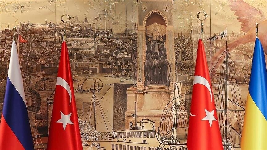 Rusiya nümayəndə heyəti Ukrayna ilə danışıqlar aparmaq üçün Türkiyəyə uçub
