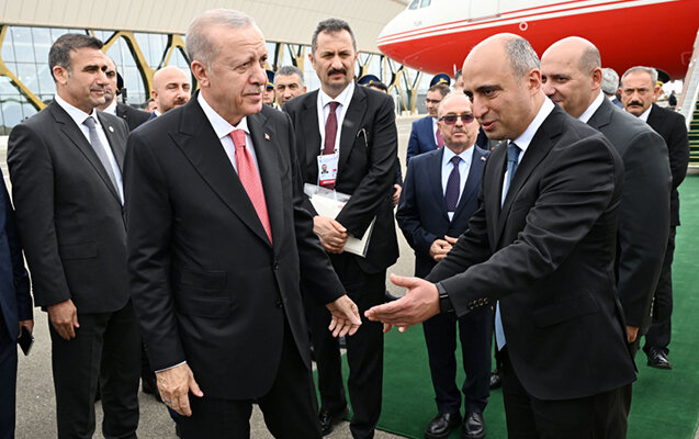 Ərdoğanın təyyarəsi eniş etdi-VIDEO