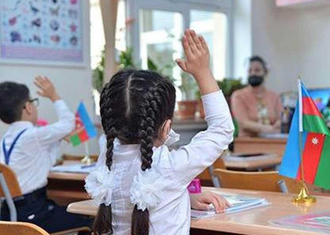 125 min uşağın birinci sinfə qəbulu tamamlanıb