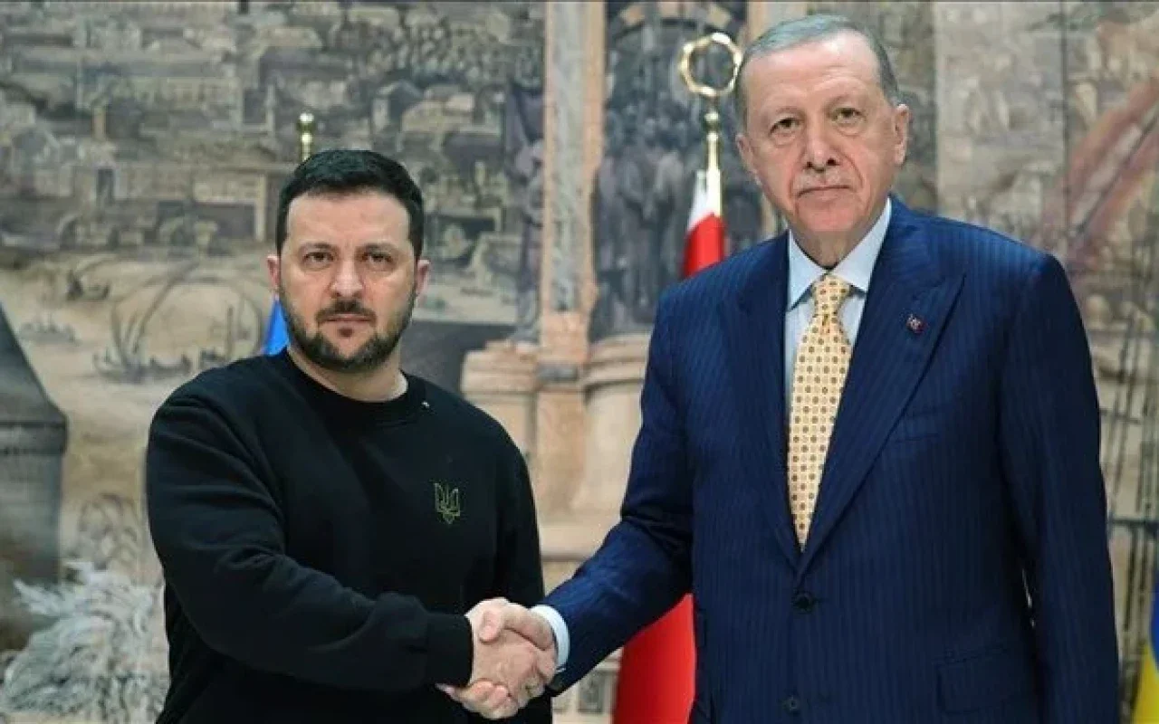 Ərdoğan Zelenski ilə müzakirələr apardı