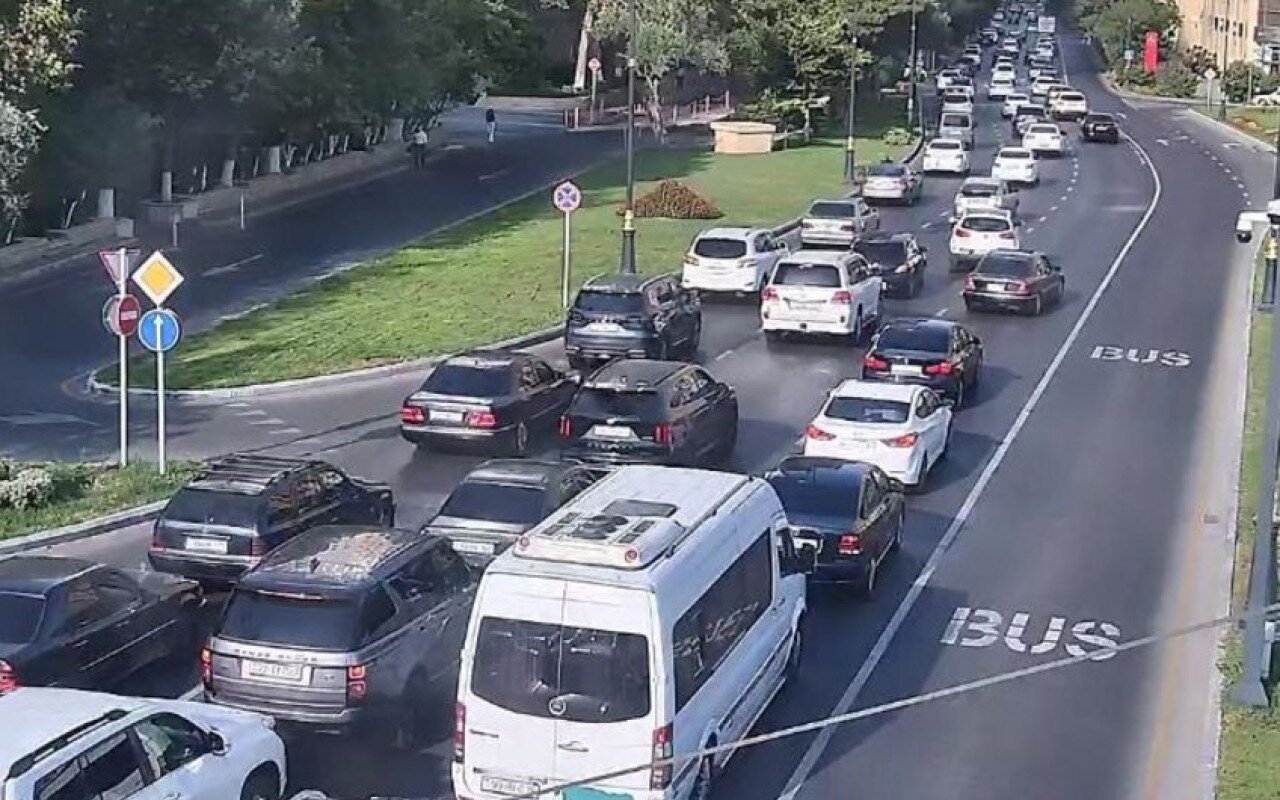 Bakının bu yollarında tıxac var