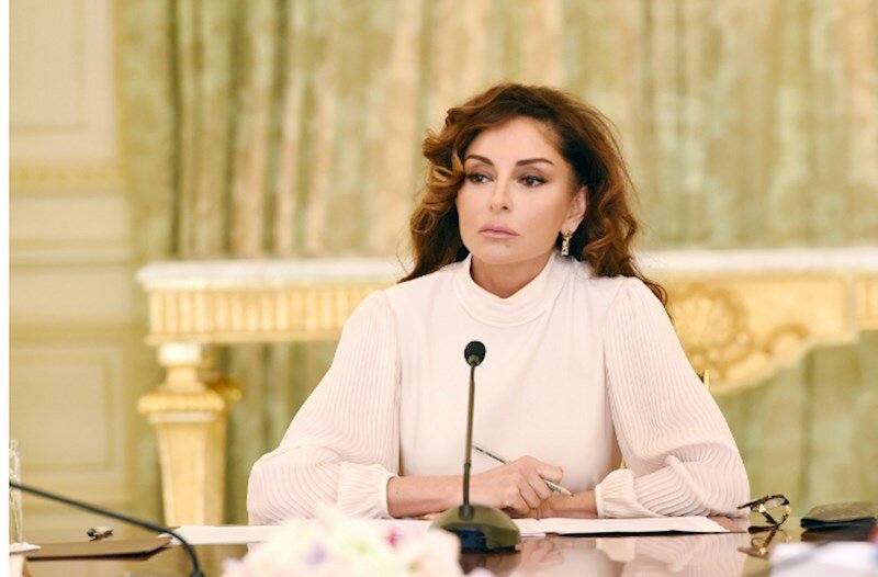 Səidə Mirziyayeva Mehriban Əliyevanı təbrik etdi