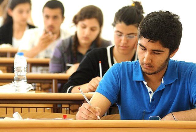 Fond ödənişli ixtisaslara qəbul olunan tələbələrə kömək TƏKLİF ETDİ
