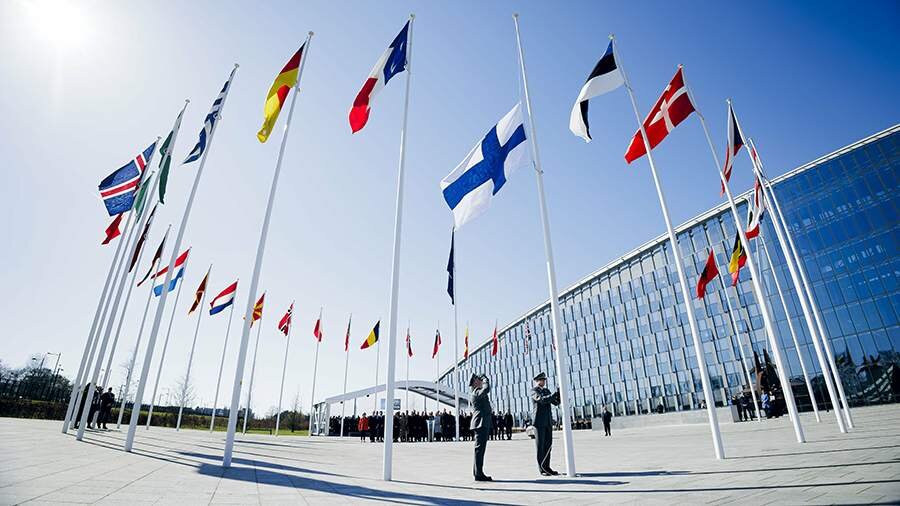 Lavrov SSRİ ilə bağlanmış müqaviləyə baxmayaraq Finlandiyanın NATO-ya daxil olduğunu xatırladıb