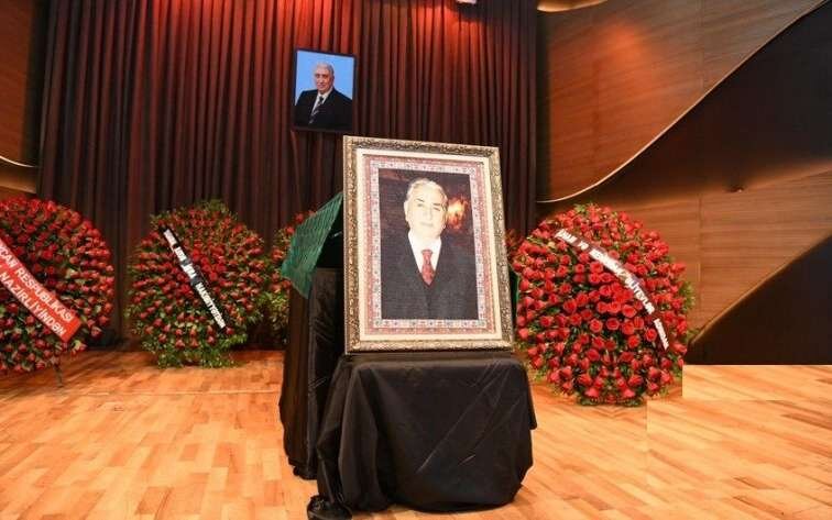 Arif Babayevlə vida mərasimi keçirilir