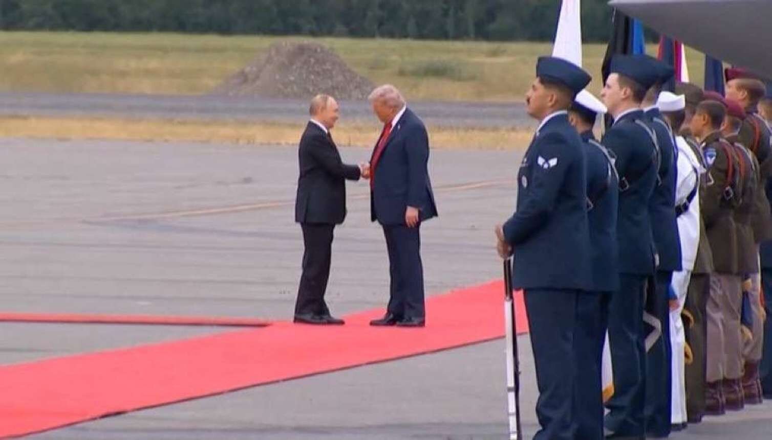 Putin Trampla görüşə Sadıqovu apardı