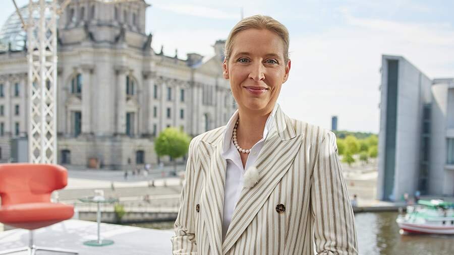 AfD lideri bütün ukraynalı qaçqınlar üçün mülki müavinətləri ləğv etməyə çağırır