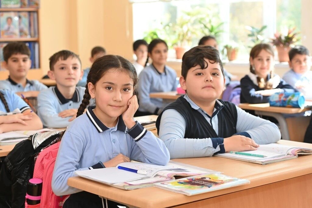 İbtidai siniflərdə dərs vaxtı qısaldılacaq? - RƏSMİ CAVAB