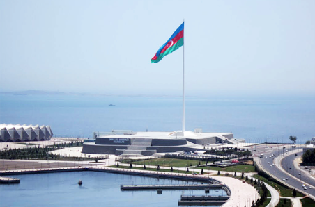 Bayraq dirəyinə Britaniya şirkəti nəzarət edəcək - 4 aya 137 min manat alacaq