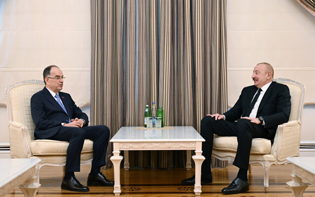 Albaniya Prezidenti İlham Əliyevə zəng etdi