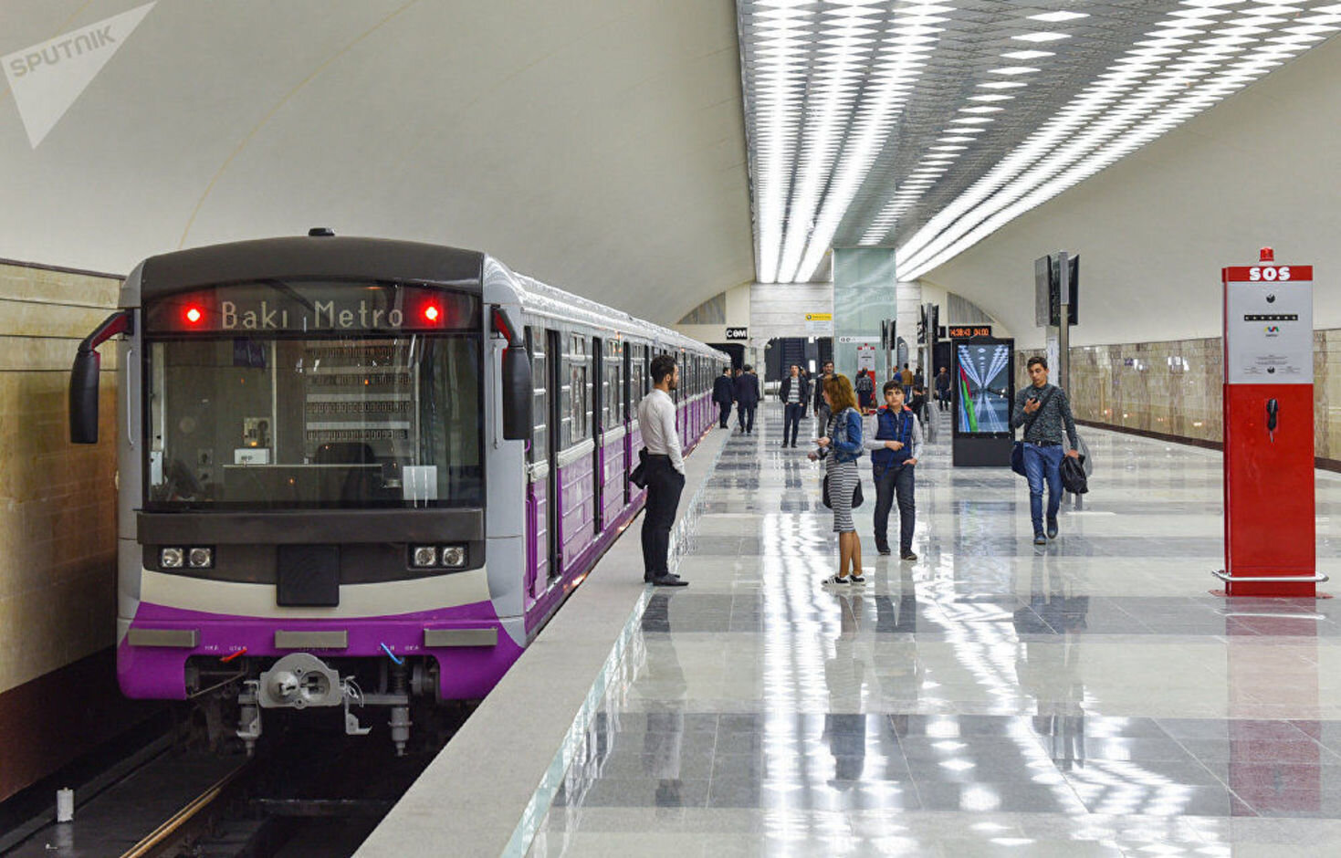 Bakı metrosunda körpə doğuldu