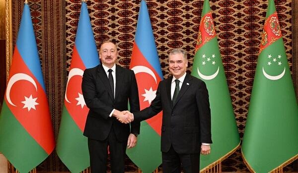 İlham Əliyev Berdiməhəmmədovla görüşdü