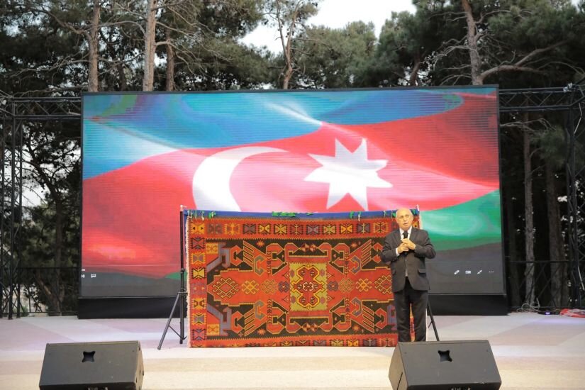 Xətaidə “Qırmızıpapaq və Canavar” kukla tamaşası nümayiş olunub - FOTOLAR
