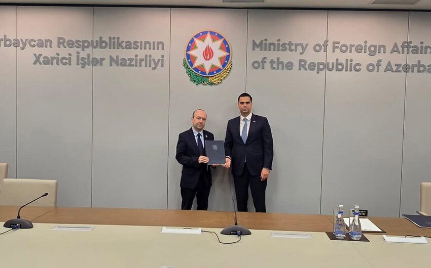 Slovakiya səfiri etimadnaməsinin surətini Azərbaycan XİN-ə təqdim edib