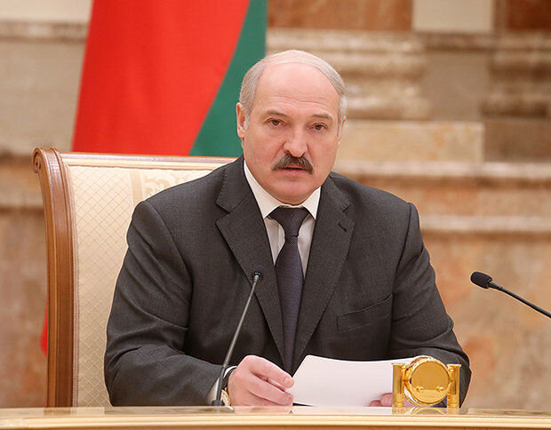 Kiyev qaçaraq Putindən xahiş etməlidir ki... - Lukaşenko