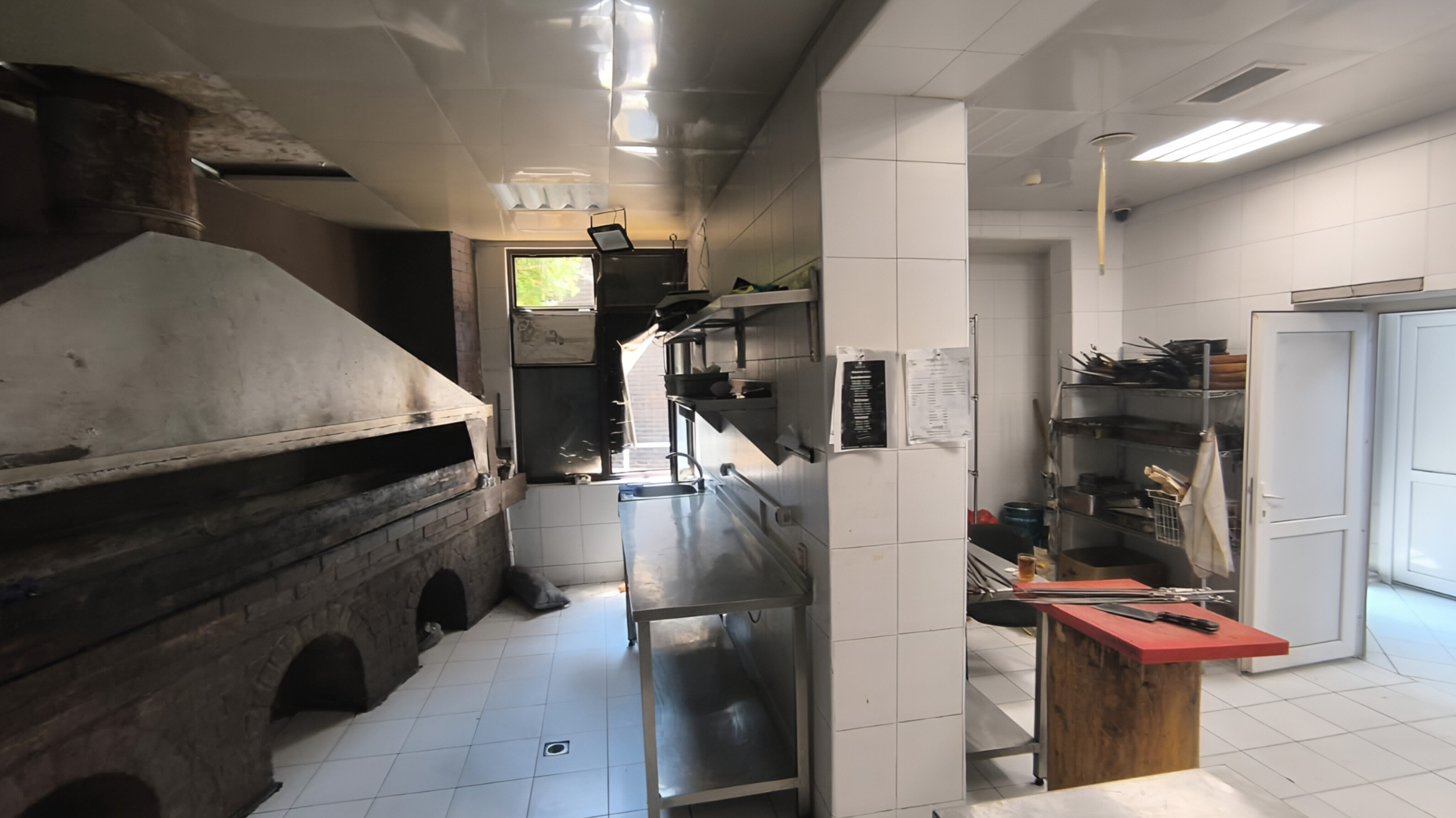 "İzmir" restoranında biabırçı vəziyyət