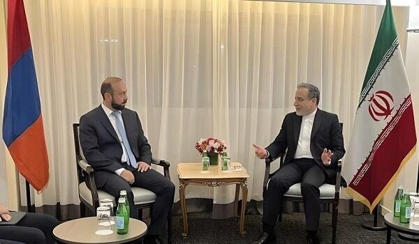 Mirzoyan və Arakçı strateji tərəfdaşlığı müzakirə etdi