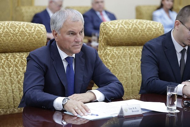 Volodin Kim Çen Inla görüşüb