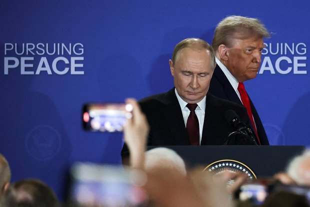 Fransa Putin-Tramp görüşünü tarixi adlandırıb