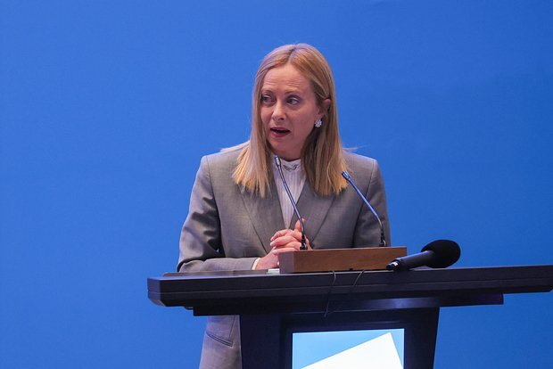 Meloni: NATO Nizamnaməsinin 5-ci maddəsinə əsasən Ukraynaya təminat əsas variantdır
