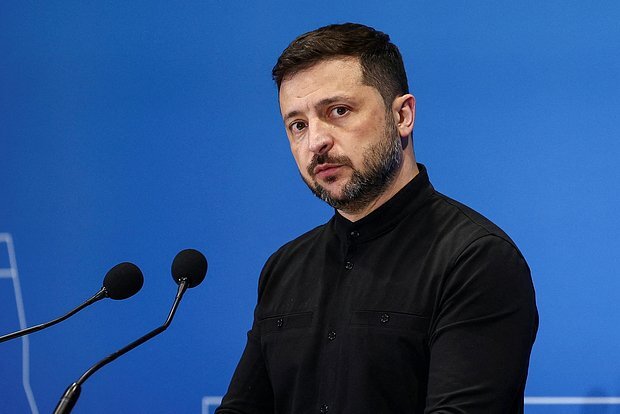 Zelenskinin Alyaskada Trampla görüşmək şansını...- Rusiya