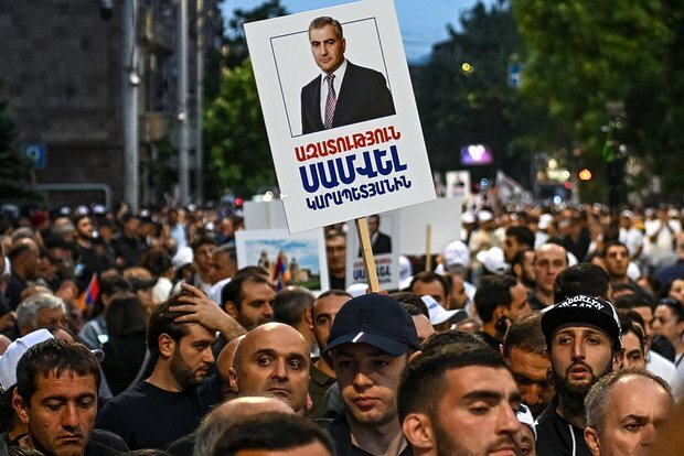 Ermənistanda Karapetyanın saxlanması qanunsuz kimi tanınıb