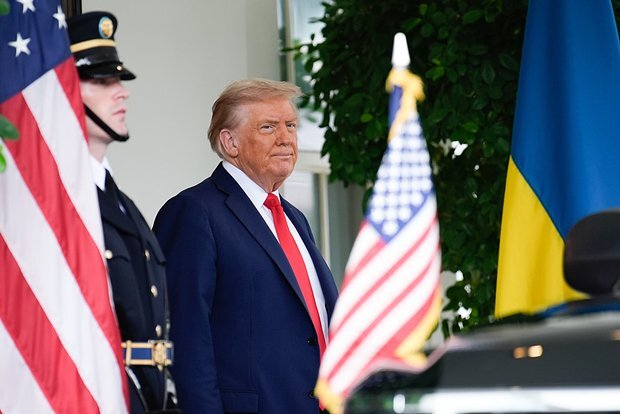 Tramp Putinlə Zelenski arasında mümkün görüşdən danışıb