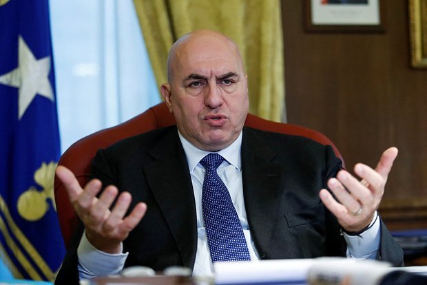 NATO Müdafiə Nazirliyi Zelenskini Ukrayna məsələsində güzəştə getməyə çağırıb