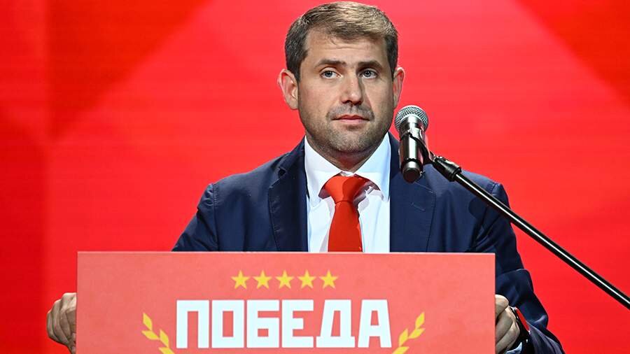 Moldova məhkəməsi “Pobeda” blokunda partiyaların fəaliyyətini məhdudlaşdırıb