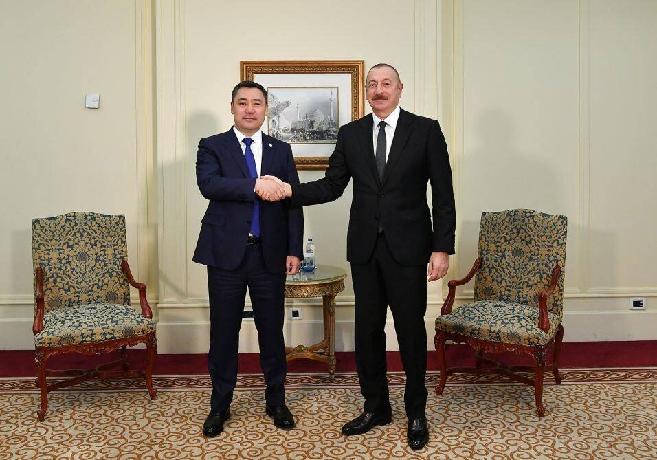 İlham Əliyev qırğız həmkarını təbrik etdi
