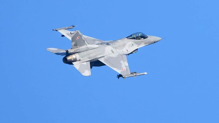 Polşada hava şousuna hazırlaşan F-16 qırıcısı qəzaya uğrayıb