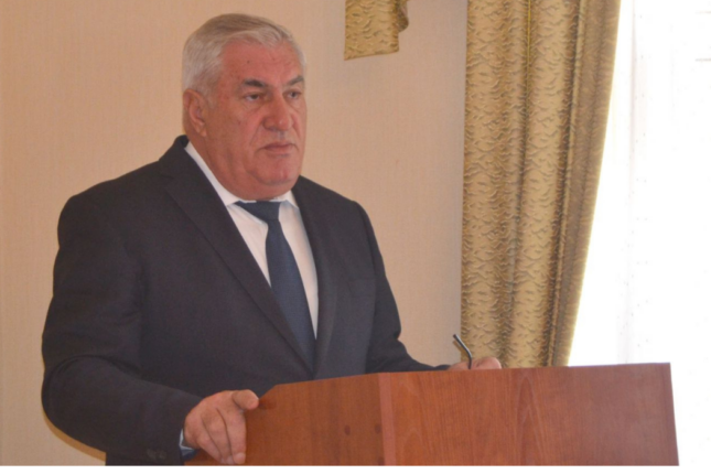 Novruz Novruzov bir ildə yolların təmirinə nə qədər pul xərcləyib?