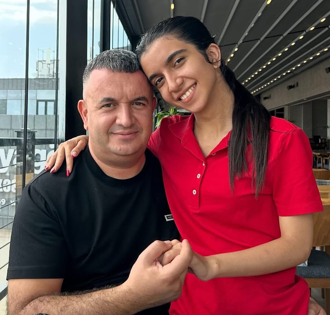 Jurnalist övladları da tələbə adı qazandılar